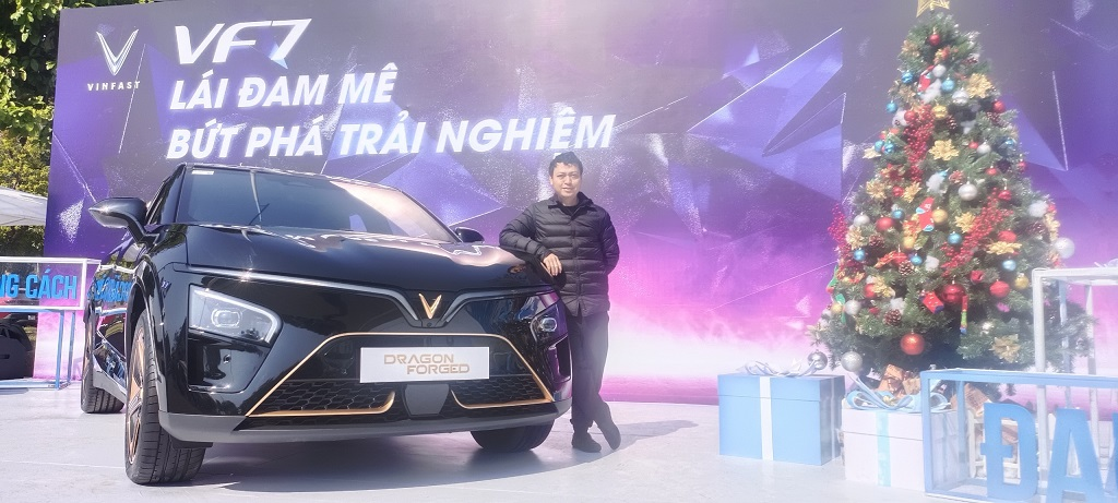 Người dùng trải nghiệm xe điện VF 7: Mọi thứ đều vượt trội xe xăng

